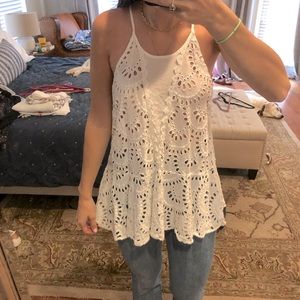 MOVING SALE: Free People eyelet top sz Small